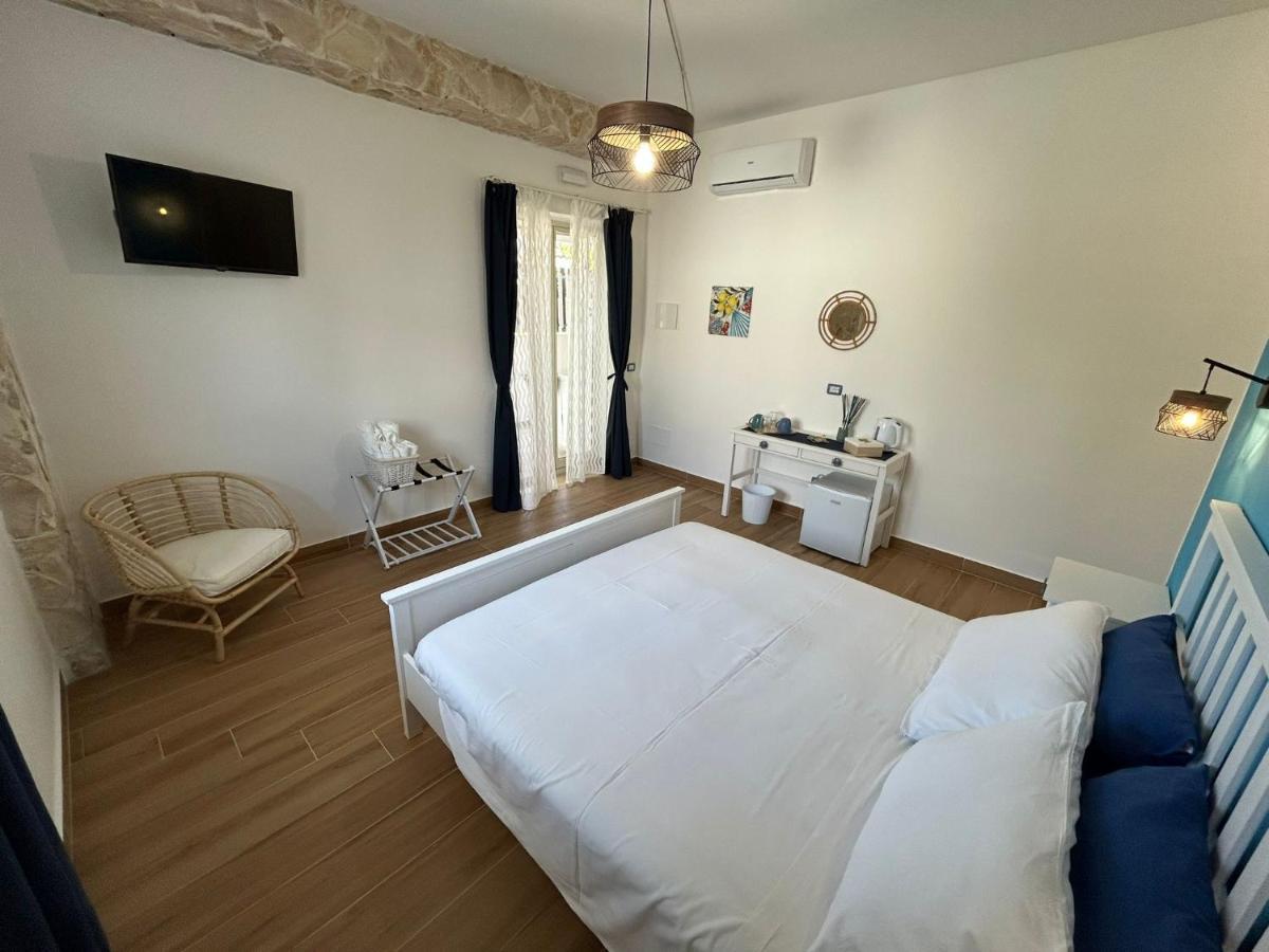 Room On The Beach Avola Bagian luar foto